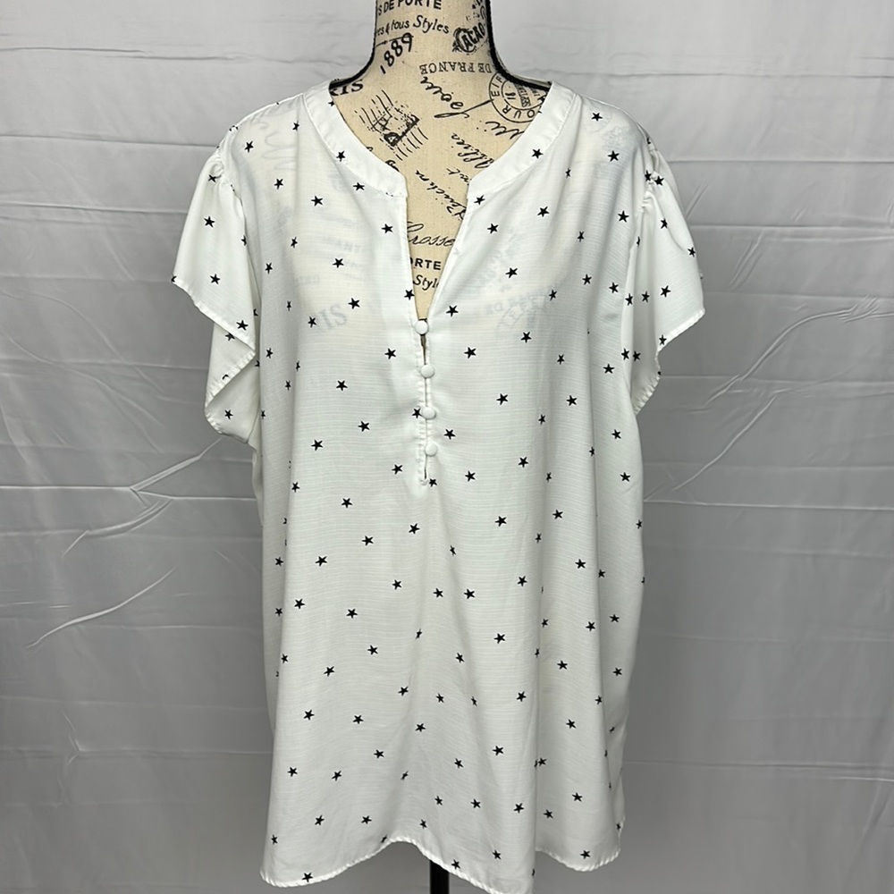 Purch by Blu pepper my favorite top is up for grabs. Size 3X